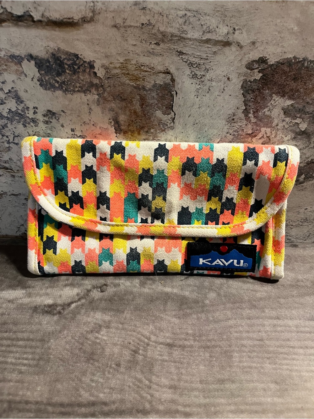 KAVU big spender tri-fold wallet